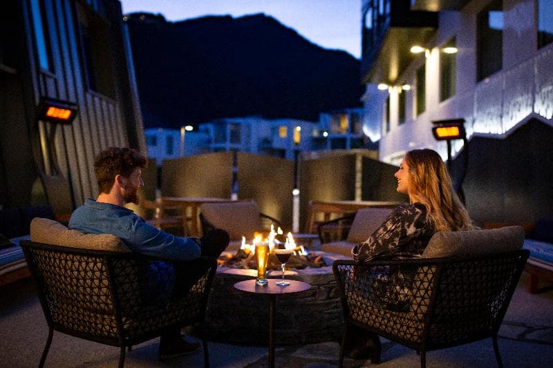 Holiday Inn Express & Suites Queenstown, photo 1