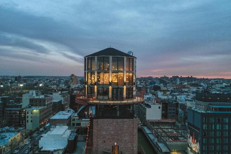 Arlo Williamsburg, photo 1
