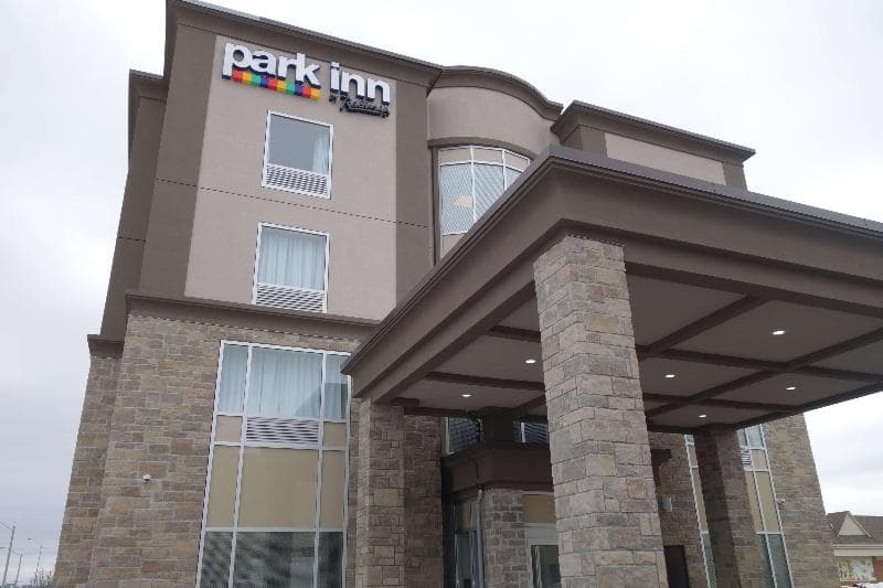 Park Inn by Radisson Brampton, photo 1