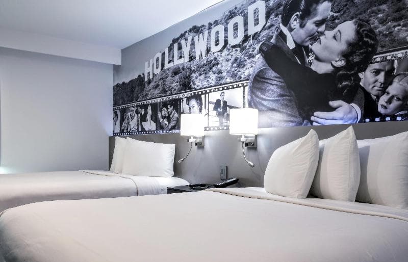 Glen Capri Inn & Suites - Burbank, photo 1