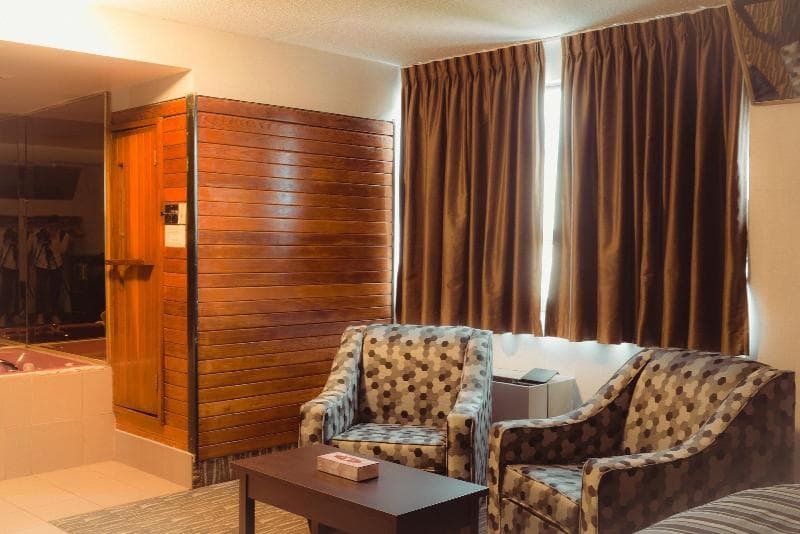 Deluxe Inn, photo 1