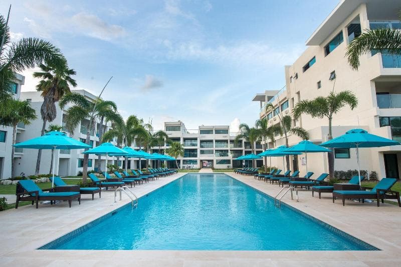 Sandy Bay Beach Club, photo 1