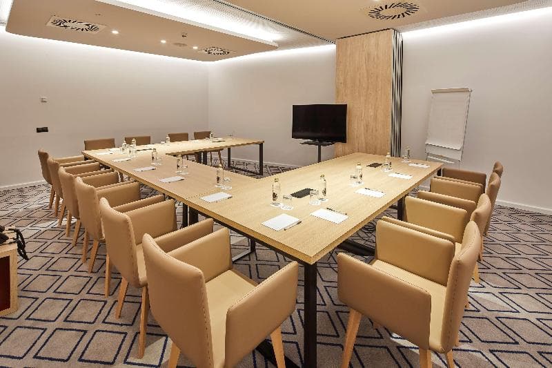Hampton by Hilton Barcelona Fira Gran Via, photo 1