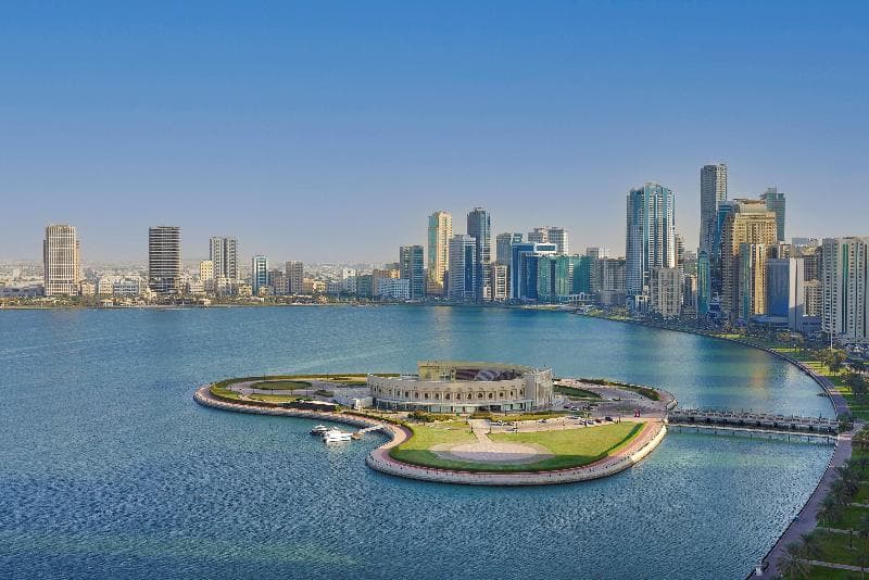 DoubleTree by Hilton Sharjah Waterfront Hotel & Residences, photo 1