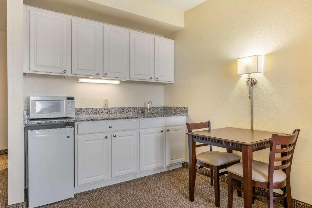 Comfort Suites Maingate East, photo 3