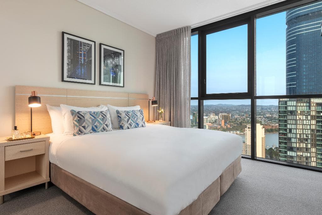 Oaks Brisbane on Charlotte Suites photo 4