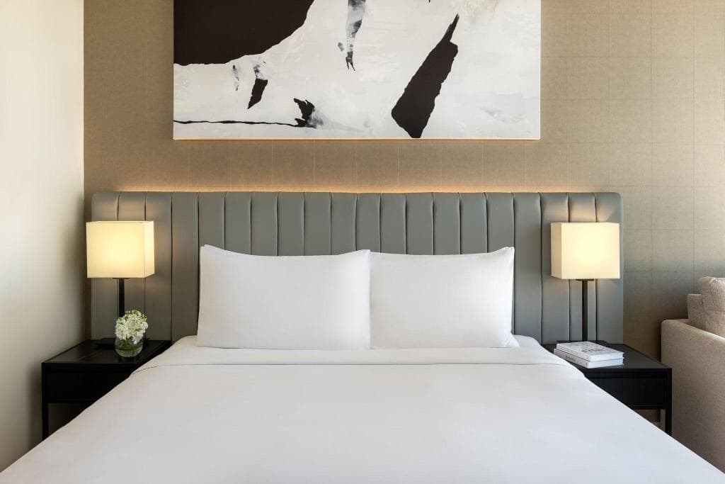 Yas Island Rotana Hotel, photo 2