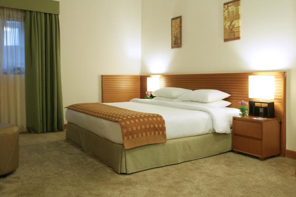 Ramada Hotel & Suites by Wyndham Ajman, photo 2