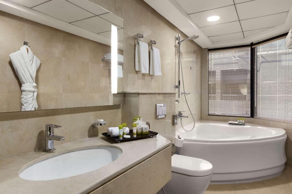 Ramada Hotel & Suites by Wyndham Ajman, photo 3
