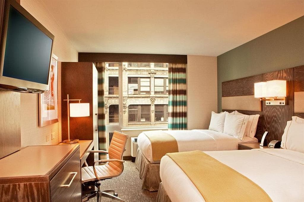 Holiday Inn Express Manhattan Times Square South, photo 3
