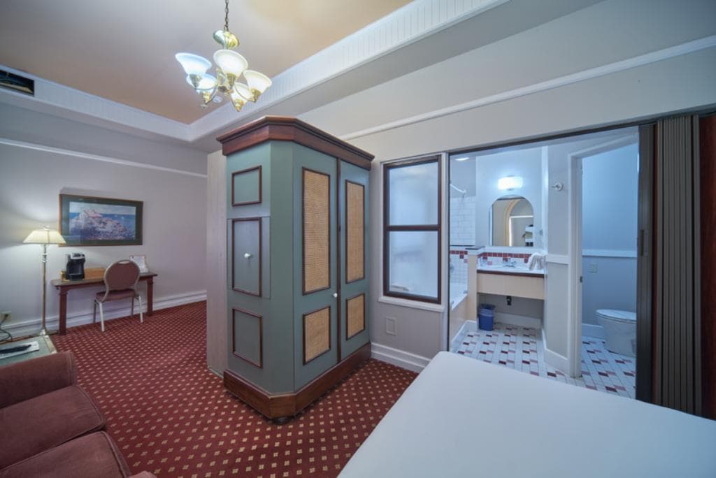 Bedford Regency Hotel, photo 2