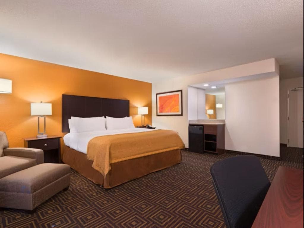 Holiday Inn Knoxville West Cedar Bluff Rd photo 3