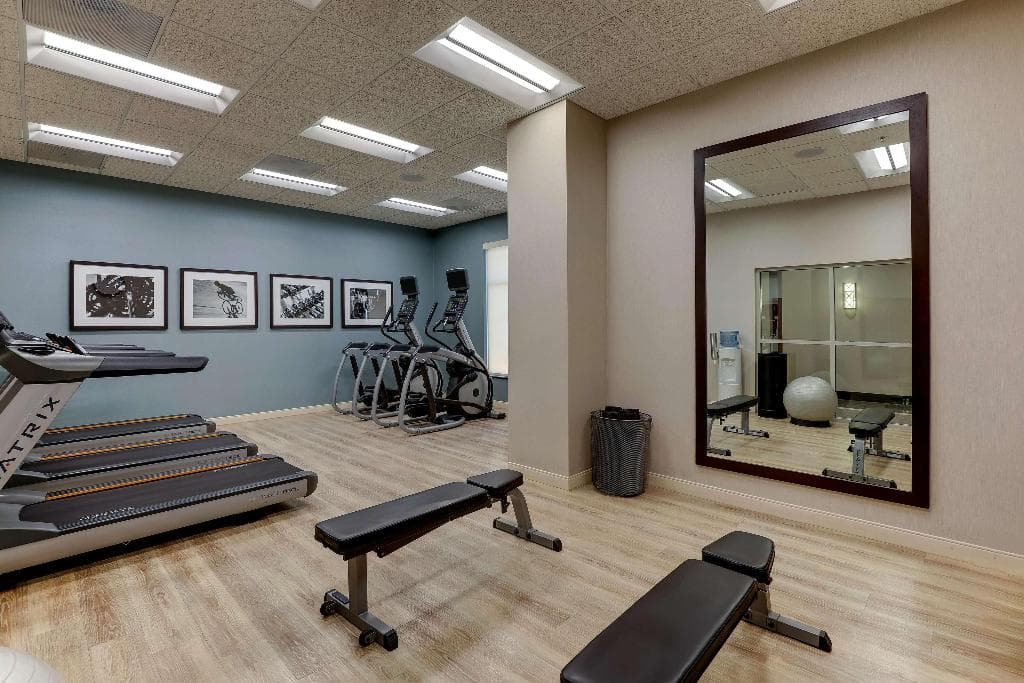 Drury Inn & Suites Phoenix Chandler Fashion Center, photo 2