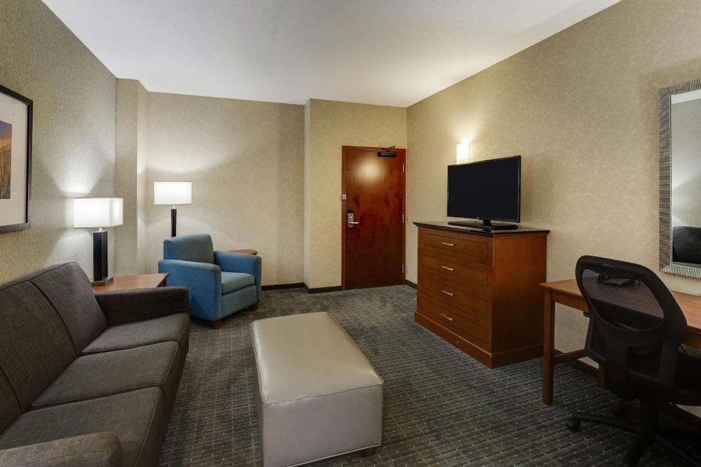 Drury Inn & Suites Phoenix Chandler Fashion Center, photo 3