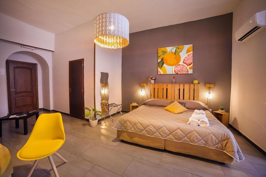 B&B Le 4 Stagioni Dante’S Suites photo 3