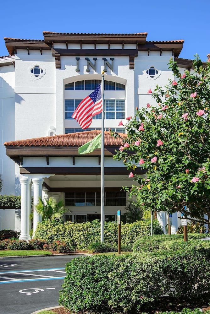 Inn At Pelican Bay, photo 1
