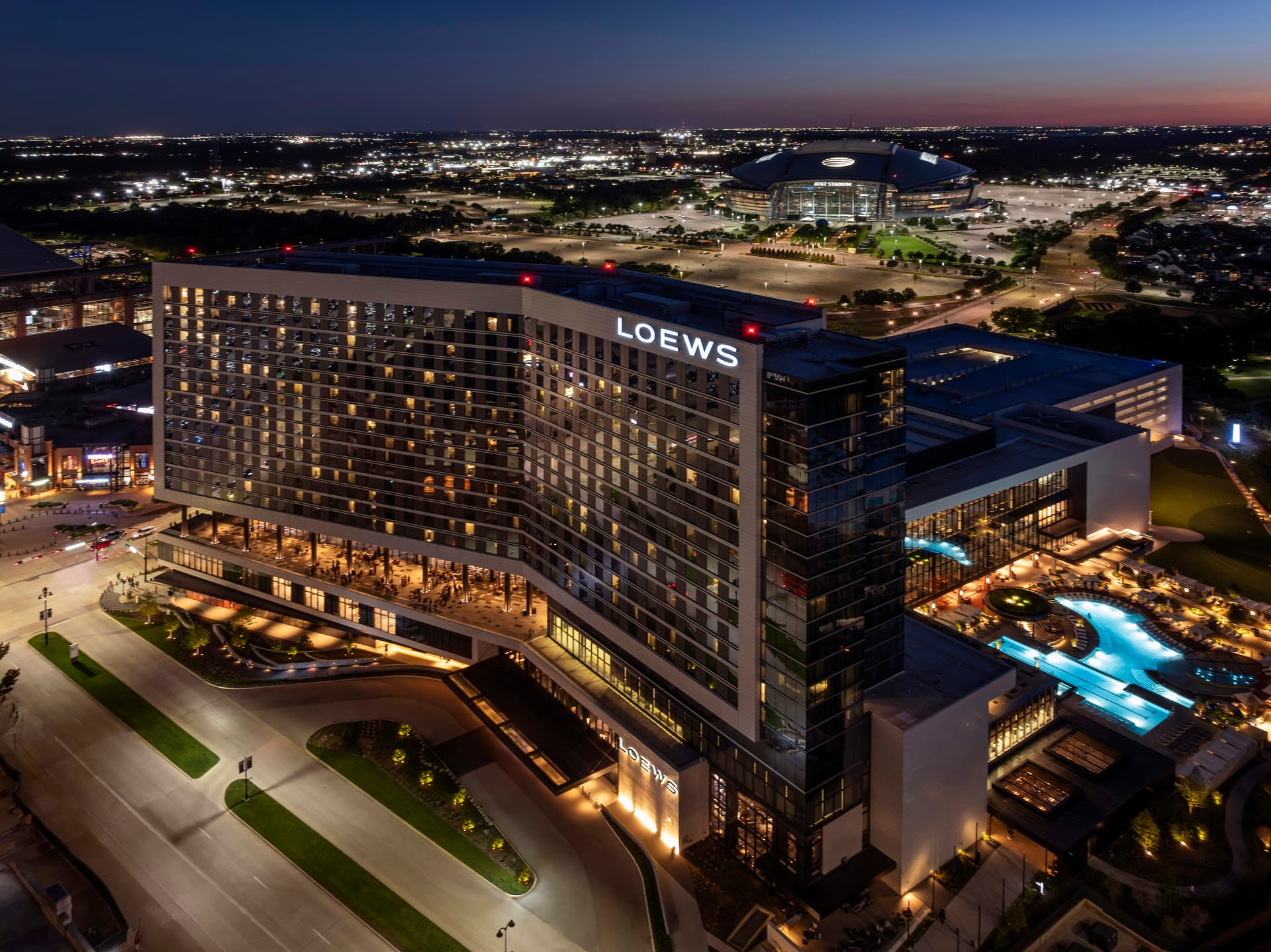 Loews Arlington, photo 1