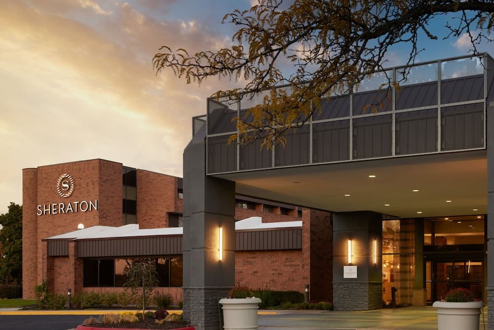 Sheraton Grand Rapids Airport Hotel photo 1