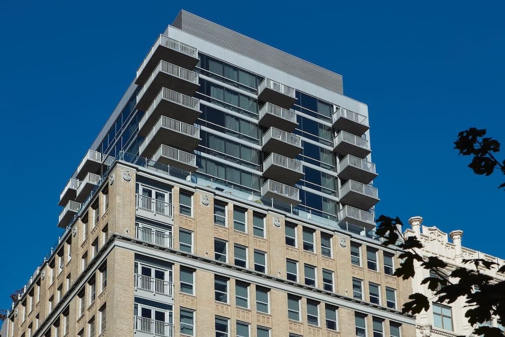 Mondrian Park Avenue, photo 1