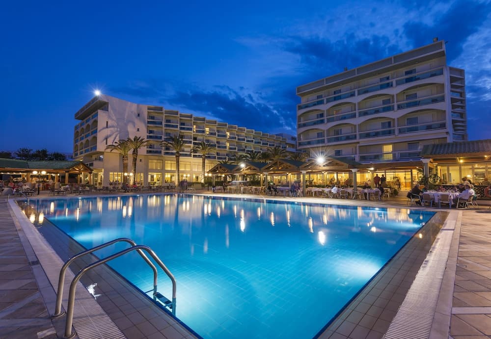 Apollo Beach Hotel, photo 1