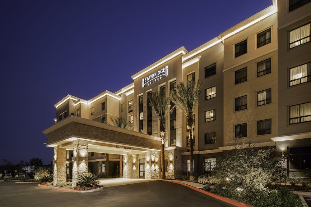 Staybridge Suites Irvine - John Wayne Airport photo 1