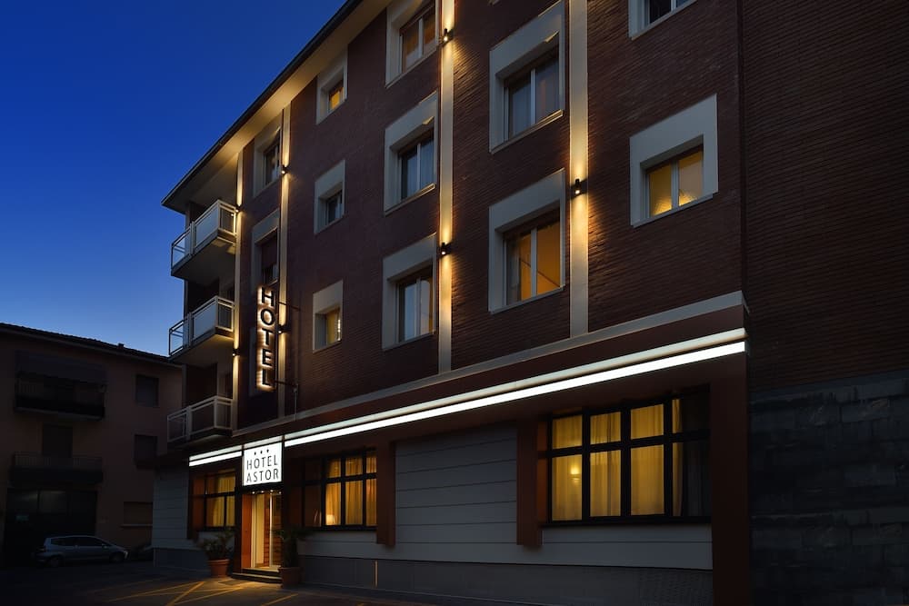 Astor photo 1