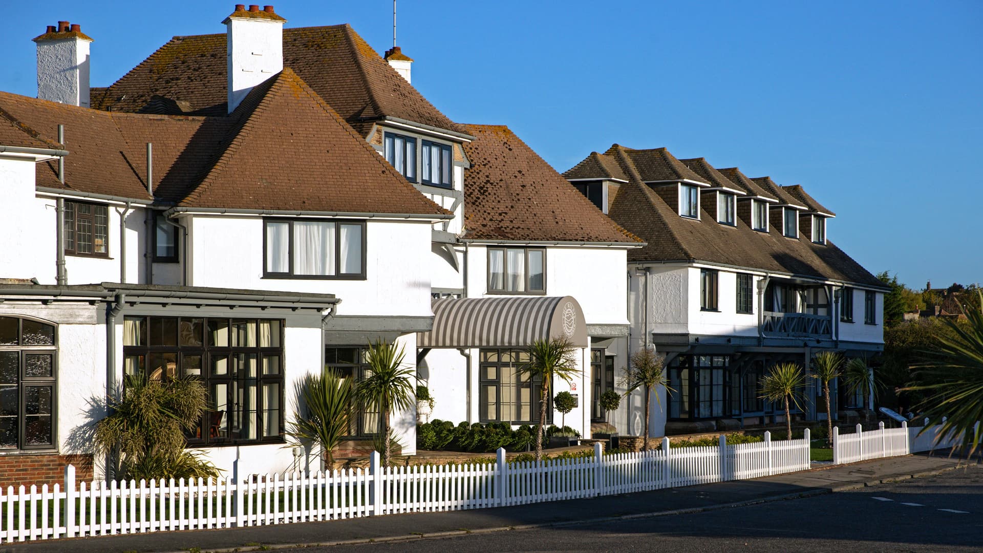 The Relais Cooden Beach, photo 1