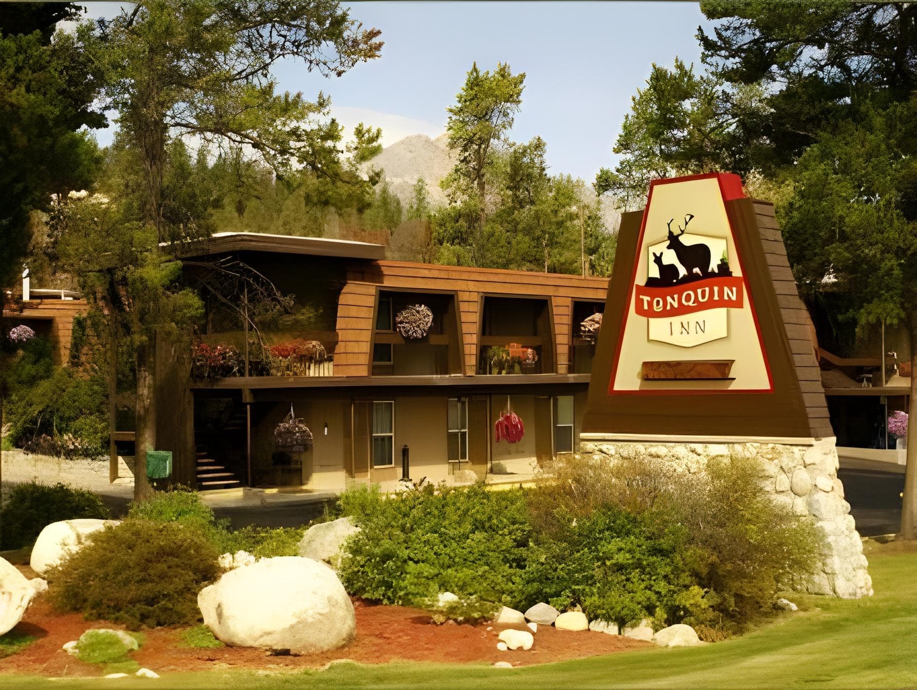 Tonquin Inn Jasper, photo 1