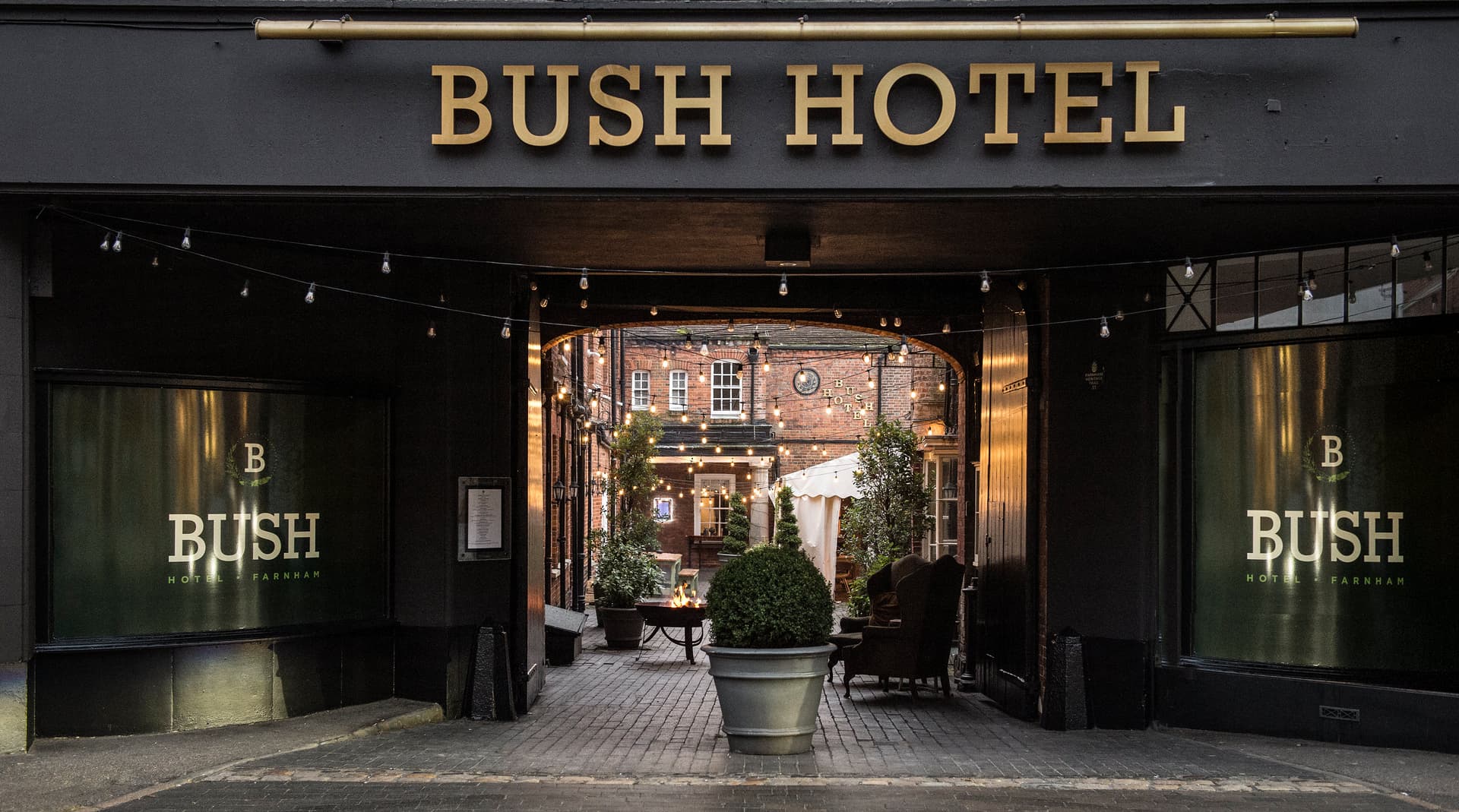 Bush Hotel Farnham photo 1