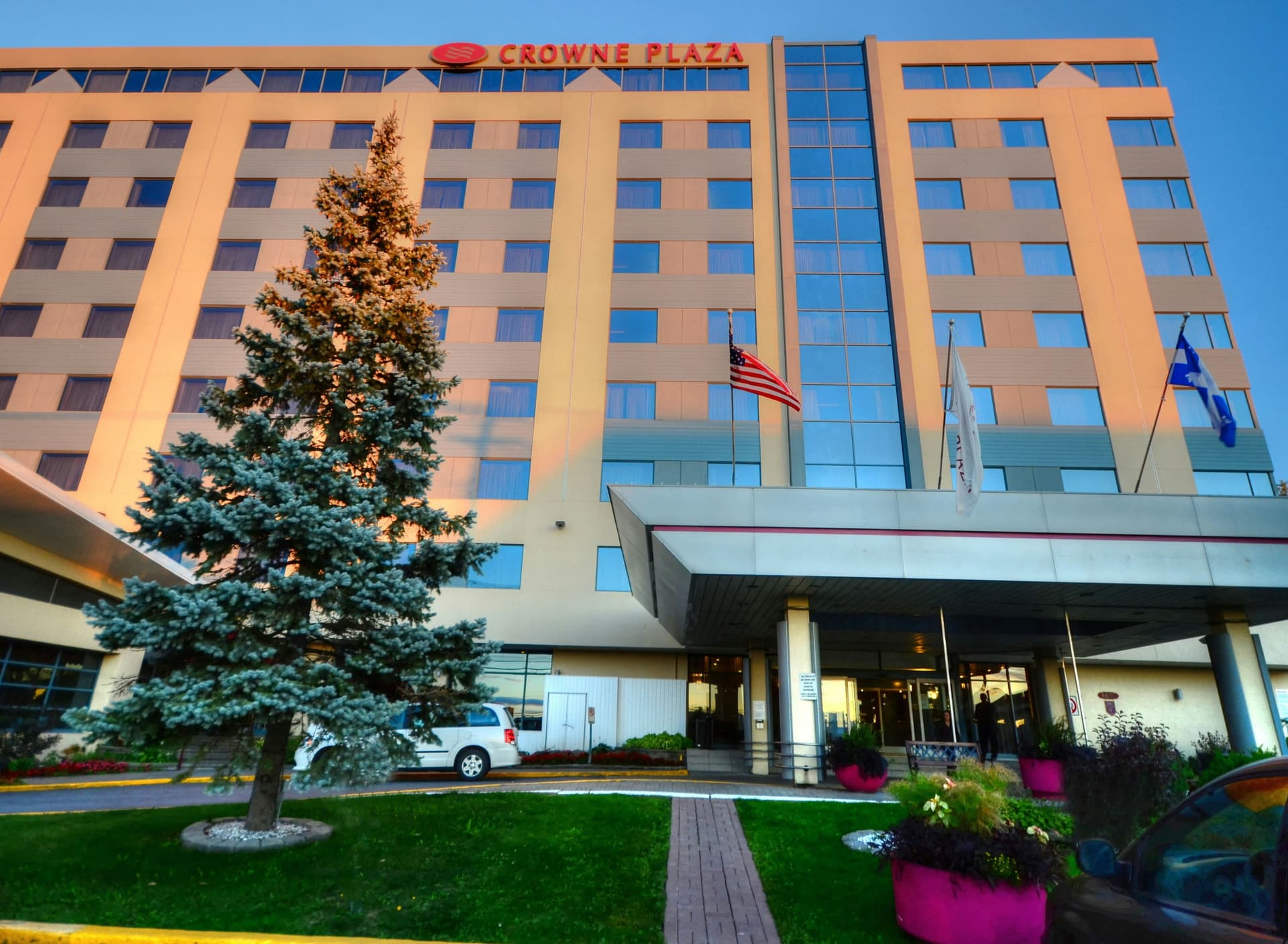 Armon Plaza Montreal Airpt, Trademark Collection by Wyndham, photo 1