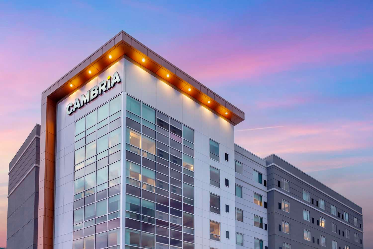 Cambria Hotel Niagara Falls, photo 1