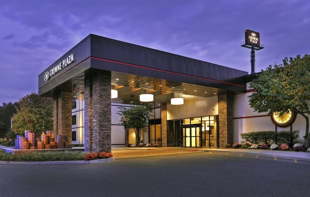 Crowne Plaza Suffern-Mahwah, photo 1