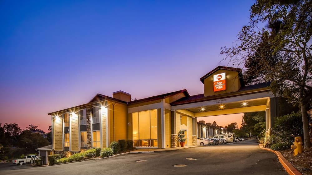 Best Western Plus Heritage Inn, photo 1