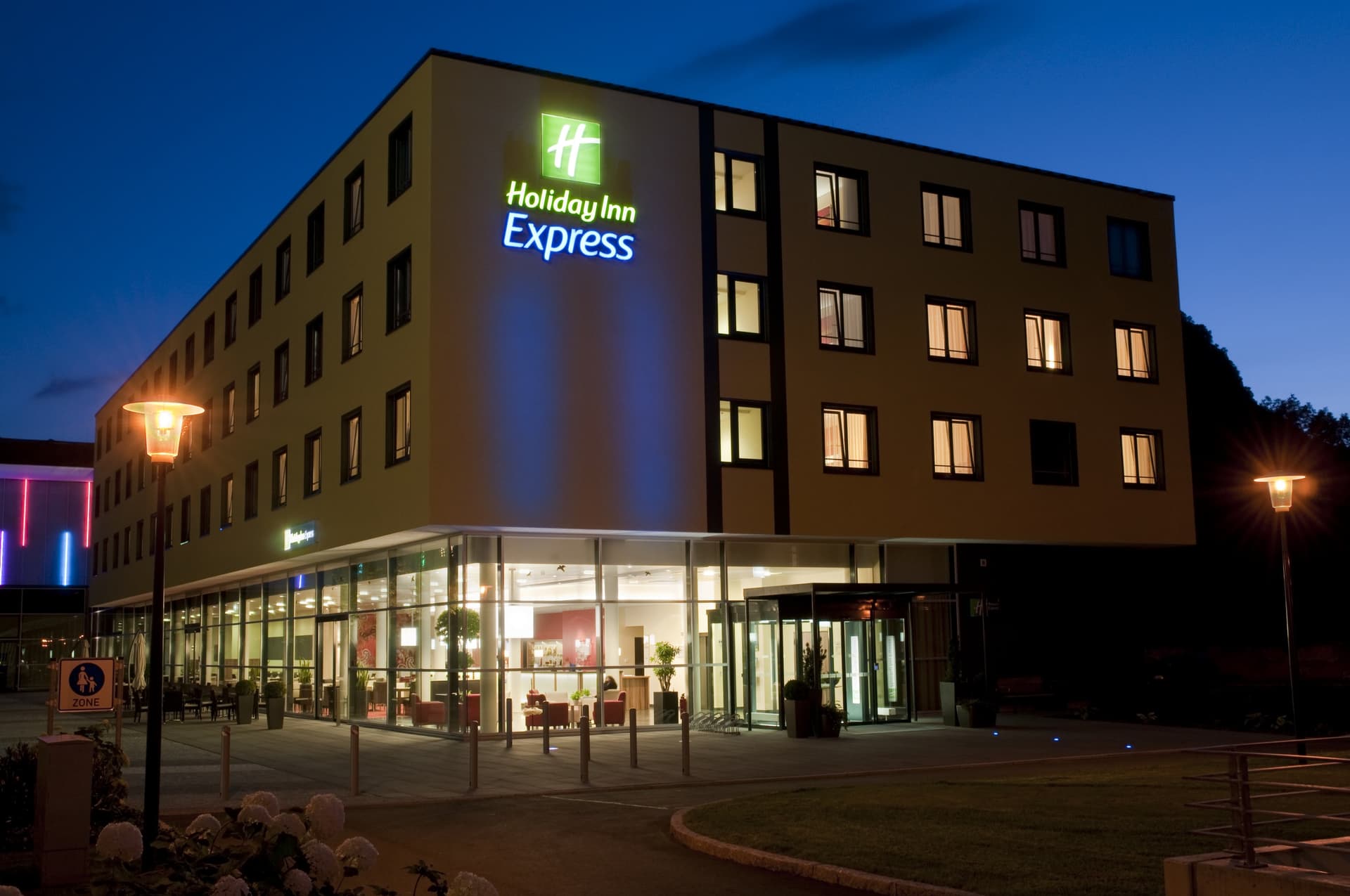 Holiday Inn Express photo 1