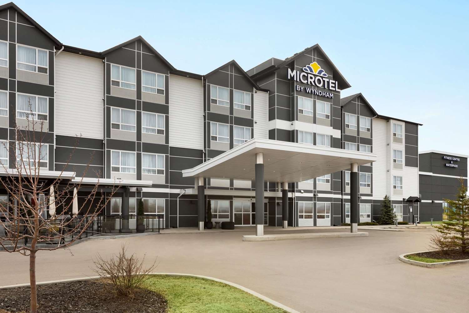 Microtel Inn & Suites By Wyndham Bonnyville, photo 1