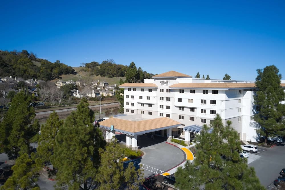 Embassy Suites by Hilton San Rafael Marin County, photo 1