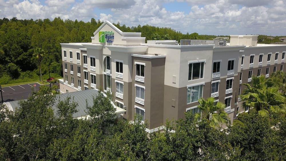 Holiday Inn Express & Suites Tampa-I-75 @ Bruce B.Downs, photo 1