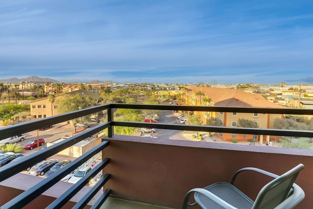 Drury Inn & Suites Phoenix Airport photo 1
