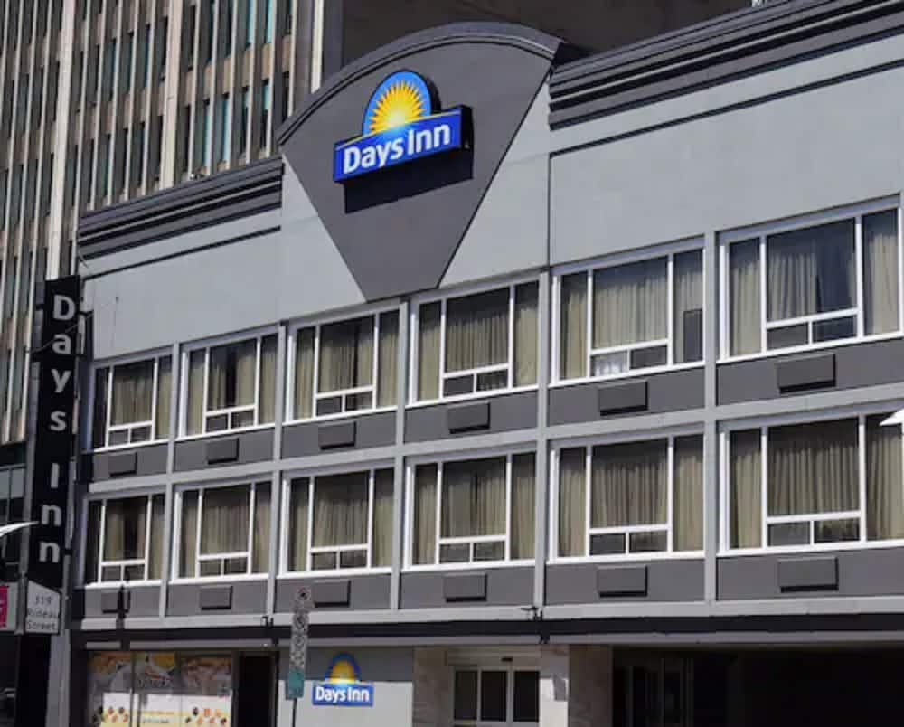 Days Inn by Wyndham Ottawa photo 1