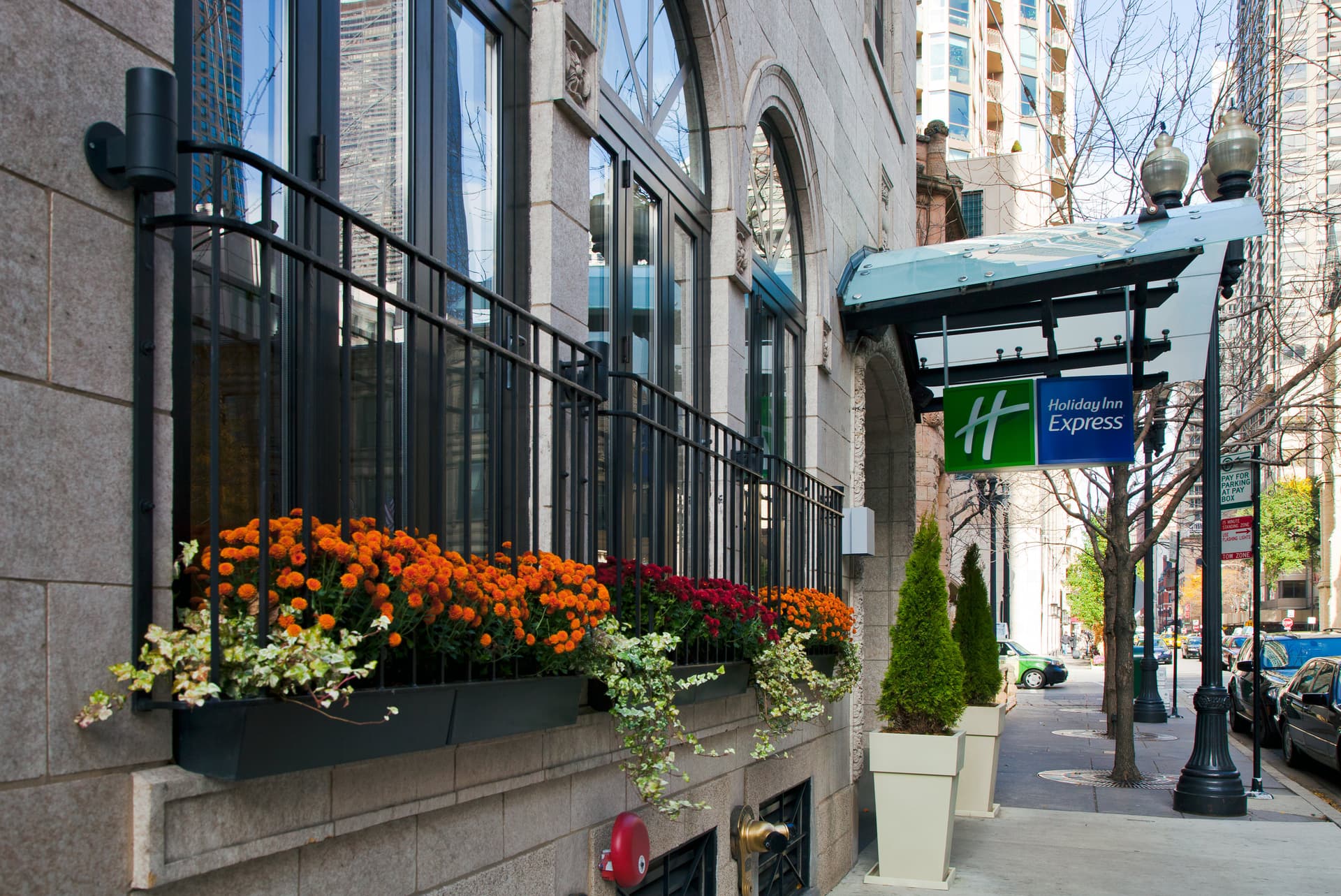 Hotel Cass - A Holiday Inn Express at Magnificent Mile, photo 1