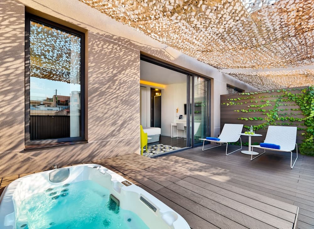 H10 Urquinaona Plaza Hotel - Adults Only, photo 1