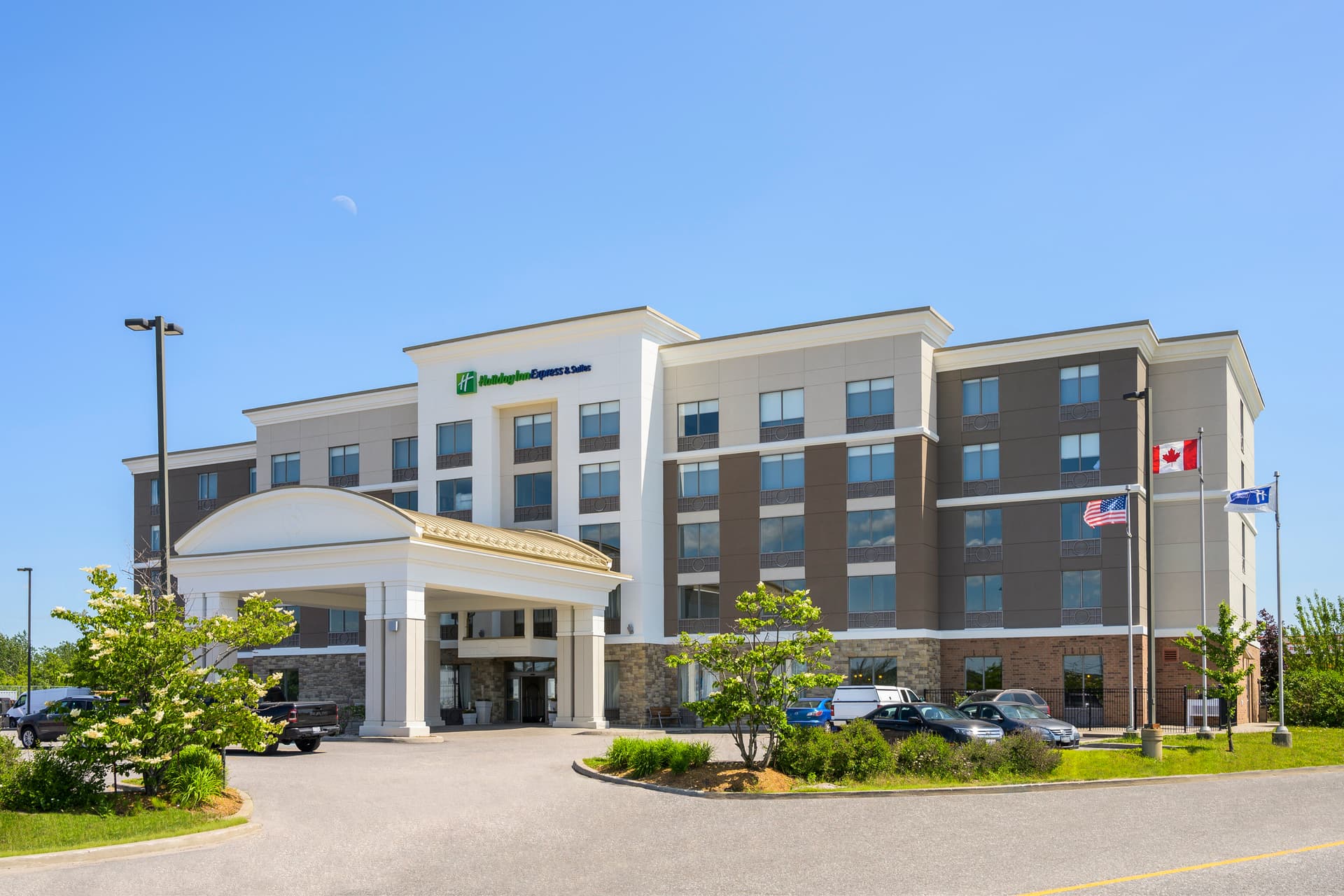 Holiday Inn Express & Suites North Bay, photo 1