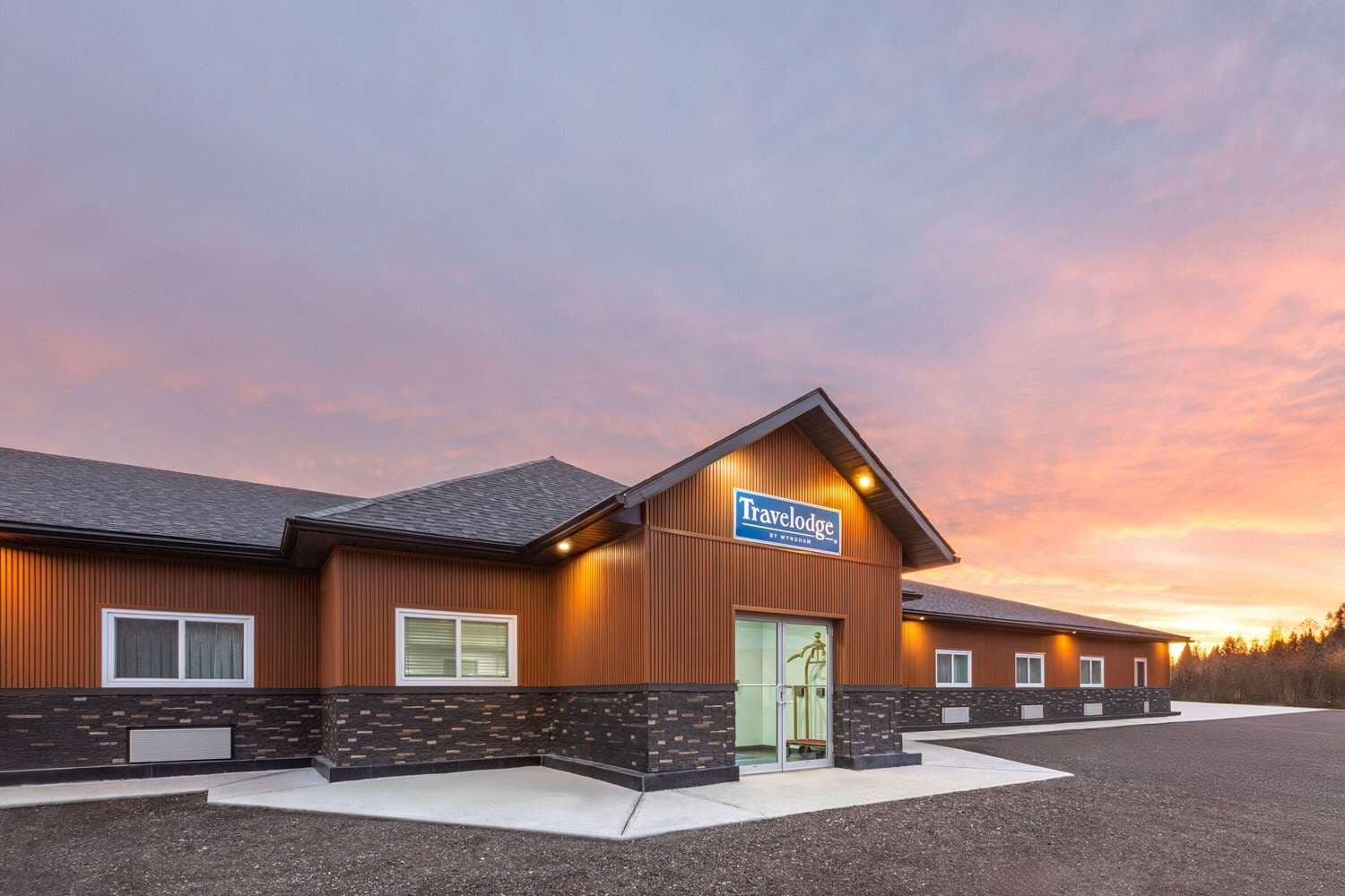 Travelodge By Wyndham Cochrane, photo 1