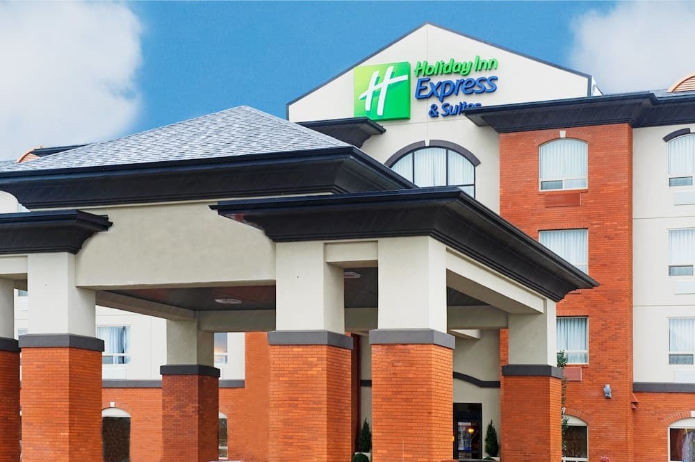Holiday Inn Express & Suites Slave Lake photo 1