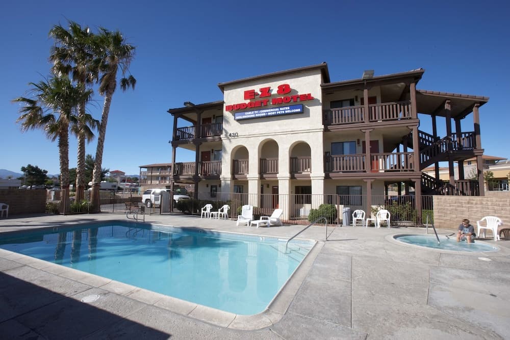 Ez 8 Motel Palmdale photo 1