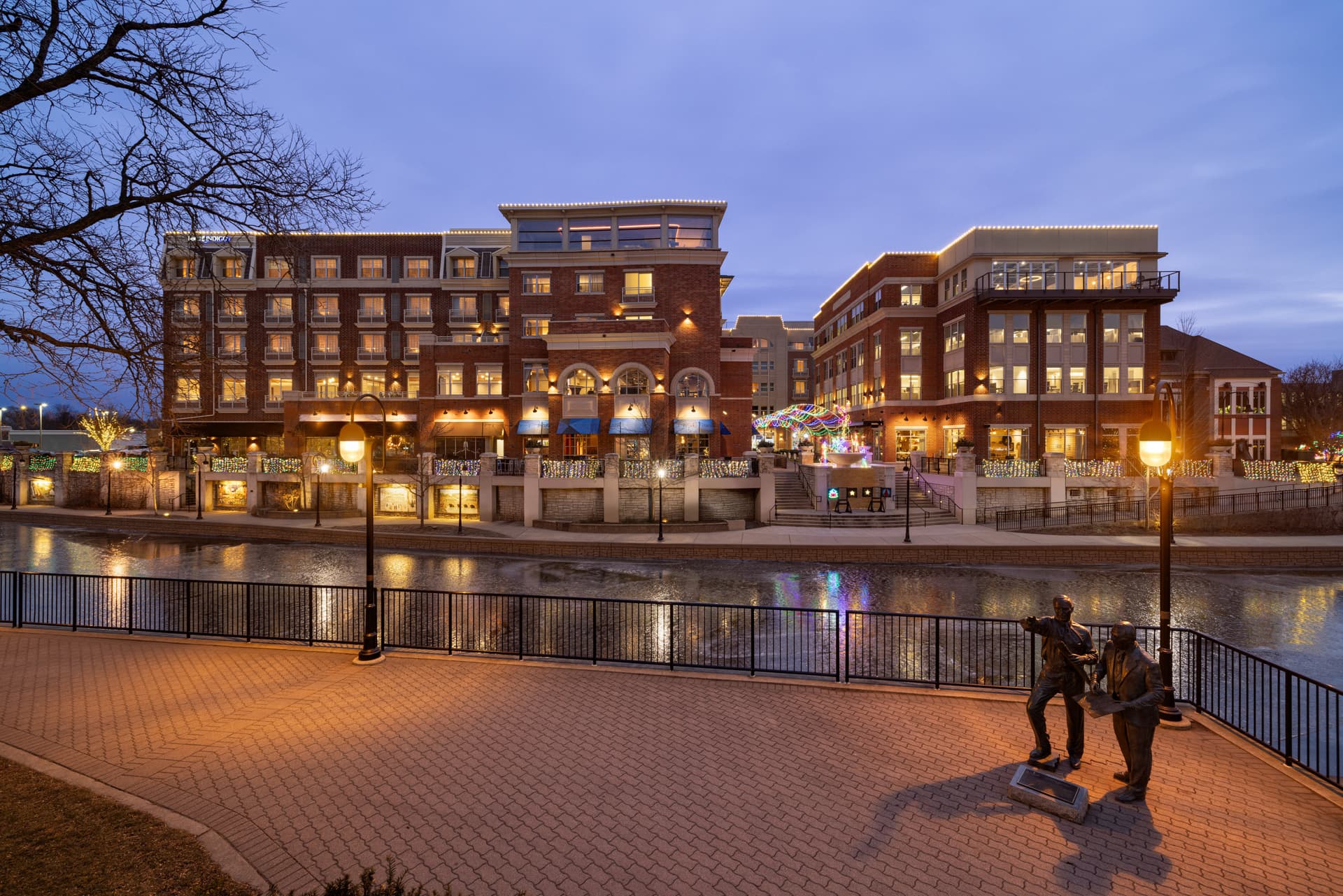 Hotel Indigo Naperville Riverwalk photo 1