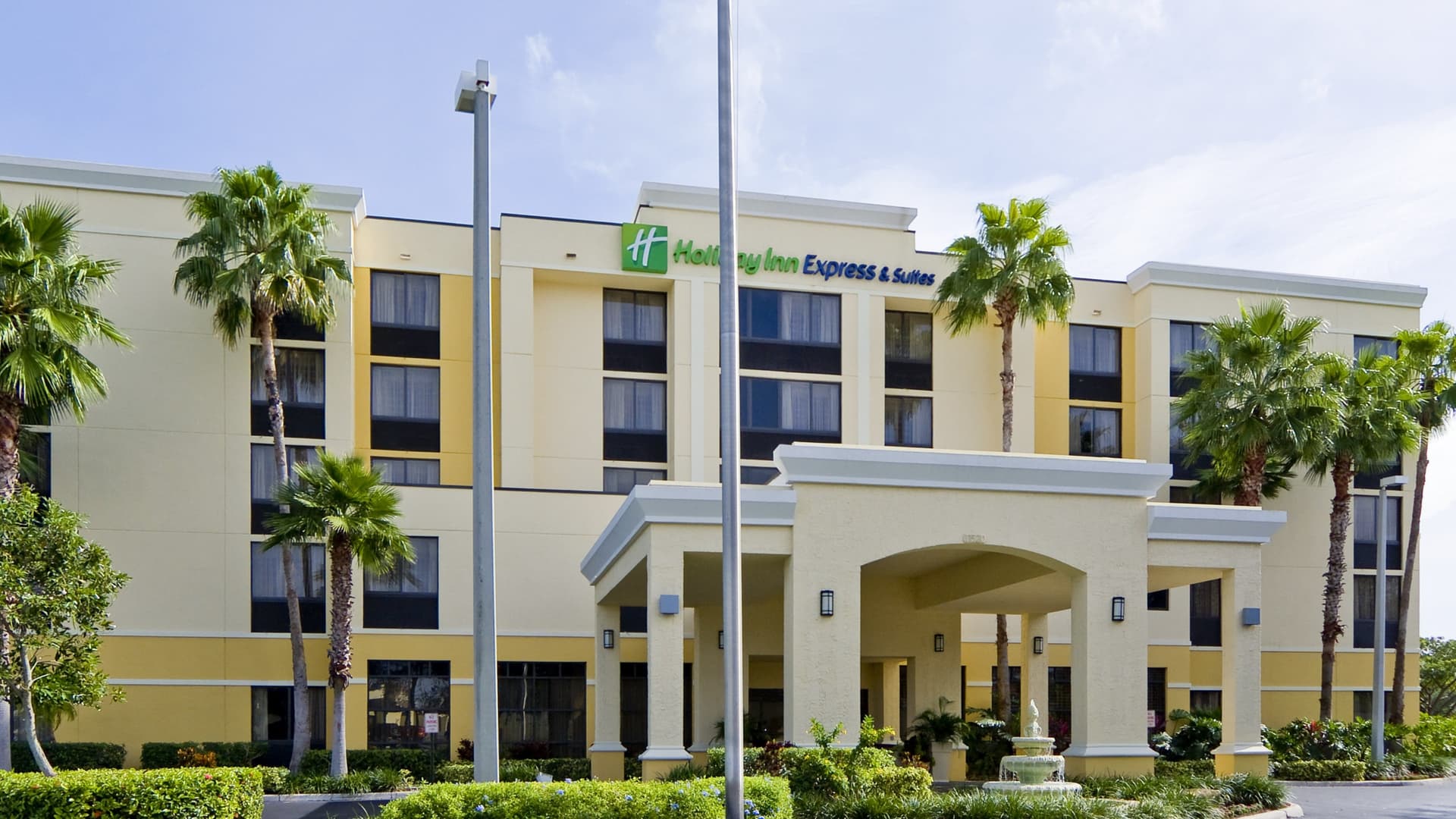 Holiday Inn Express & Suites Kendall East - Miami, photo 1