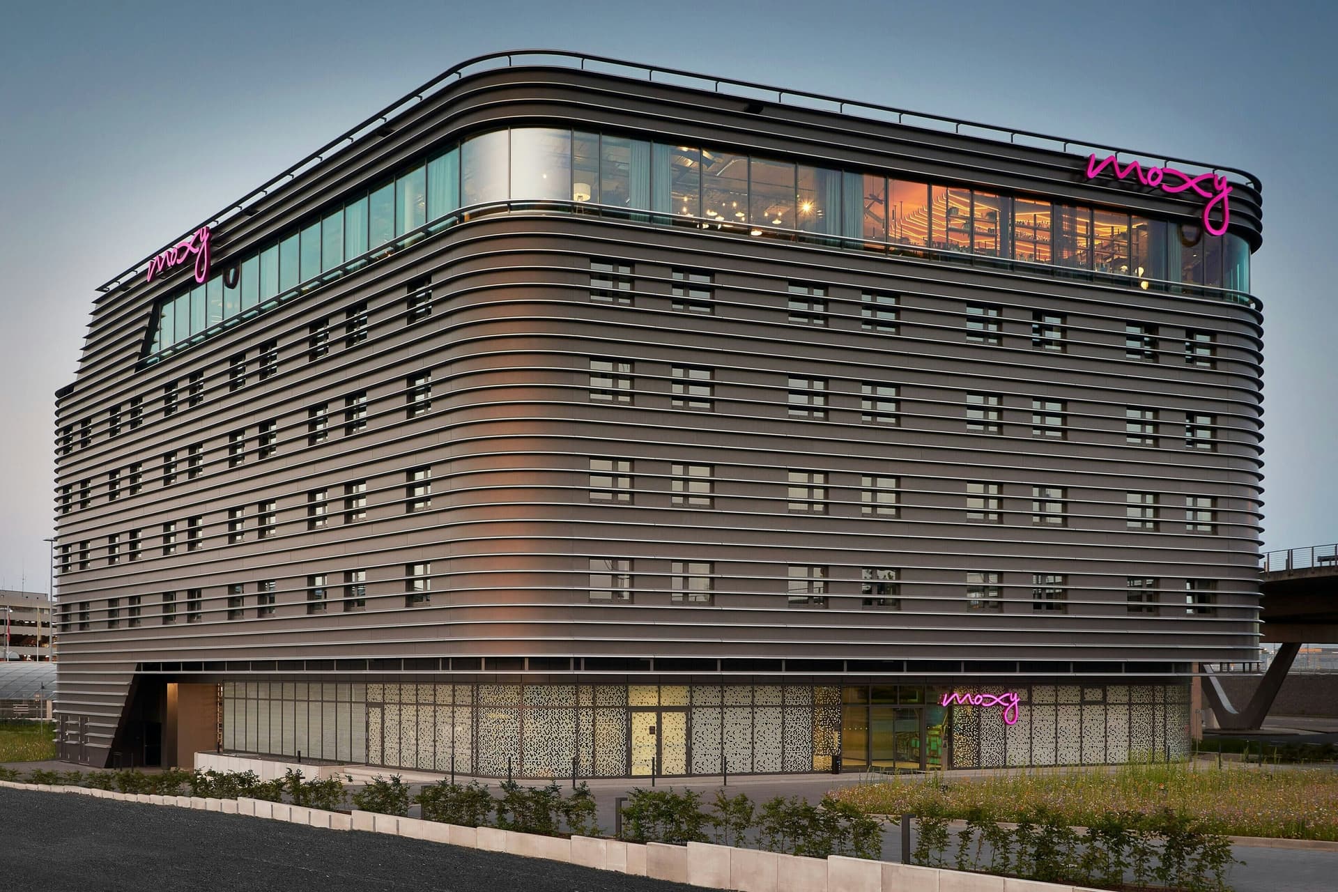 Moxy Cologne Bonn Airport photo 1