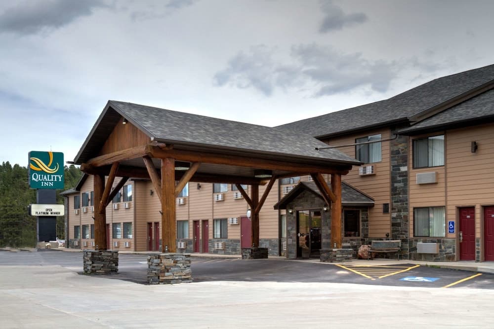 EverSpring Inn & Suites photo 1