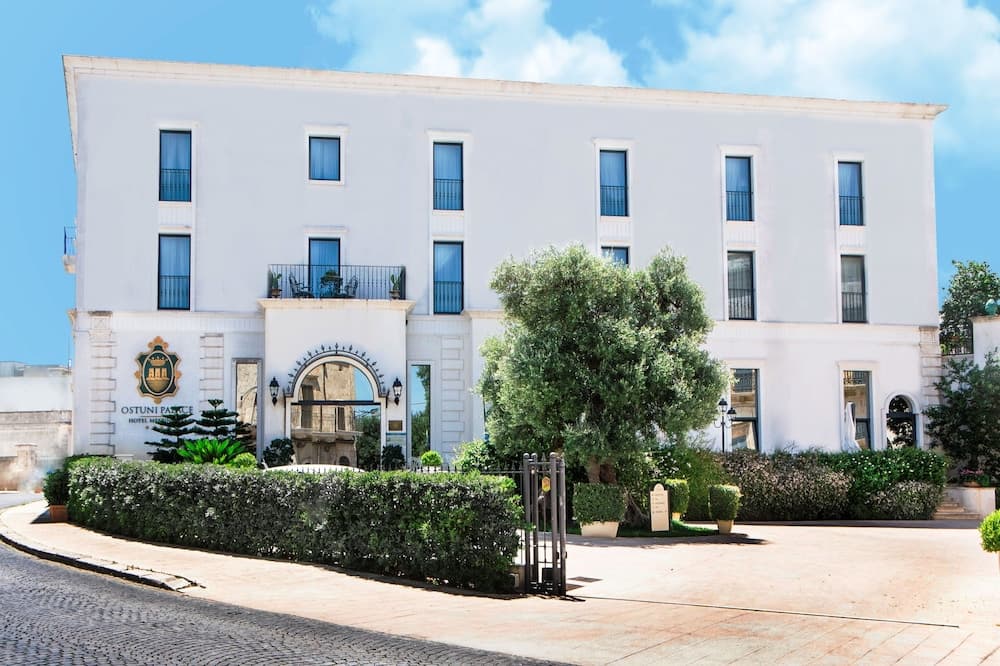 Ostuni Palace, photo 1